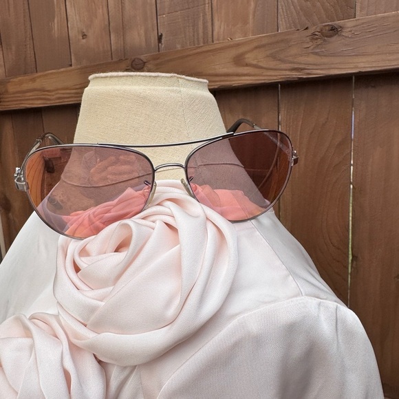 Stylish Pink-Tinted Sunglasses - Picture 1 of 7